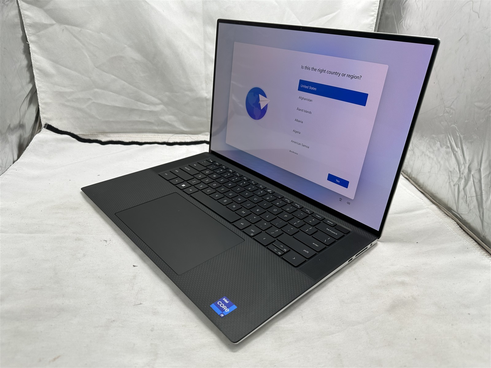 Dell XPS 15 9520 Laptop Intel i9-12th Gen 16GB RAM 512GB NVMe Win 11 RTX 3050
