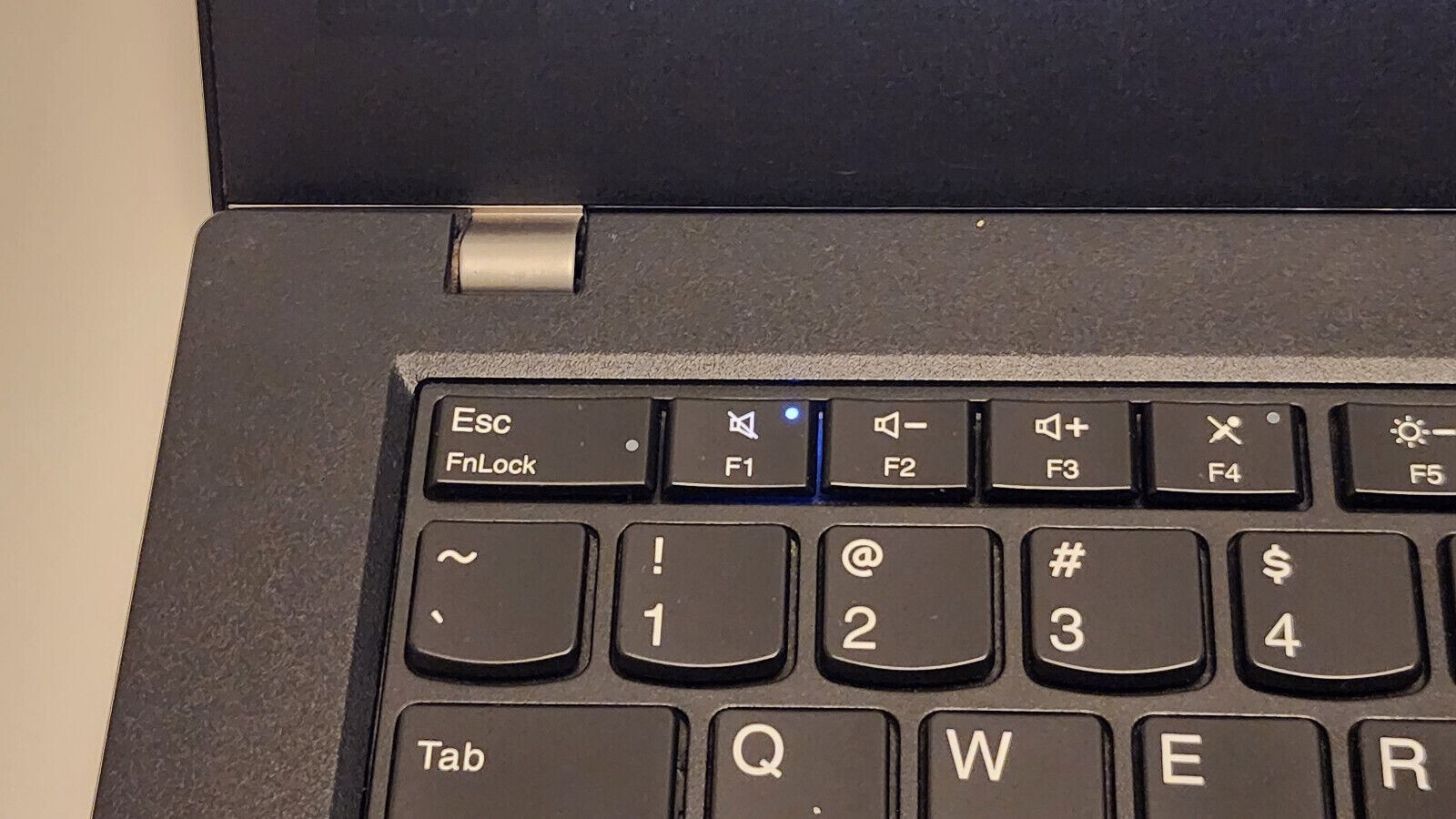 Thinkpad T480 i7- 32GB 512GB SSD NVIDIA MX150 1920×1080 Touch Win11 Office 2024