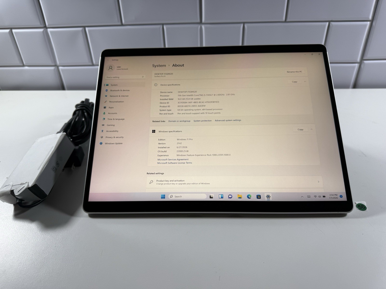 Microsoft Surface Pro 8 (1982) i5-1145G7 – 16GB RAM – 256GB 120Hz – Win 11 Pro