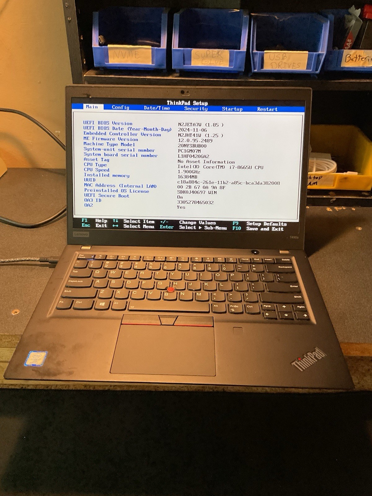 lenovo thinkpad t490s i7-8665u 16gb Ram No SSD #500