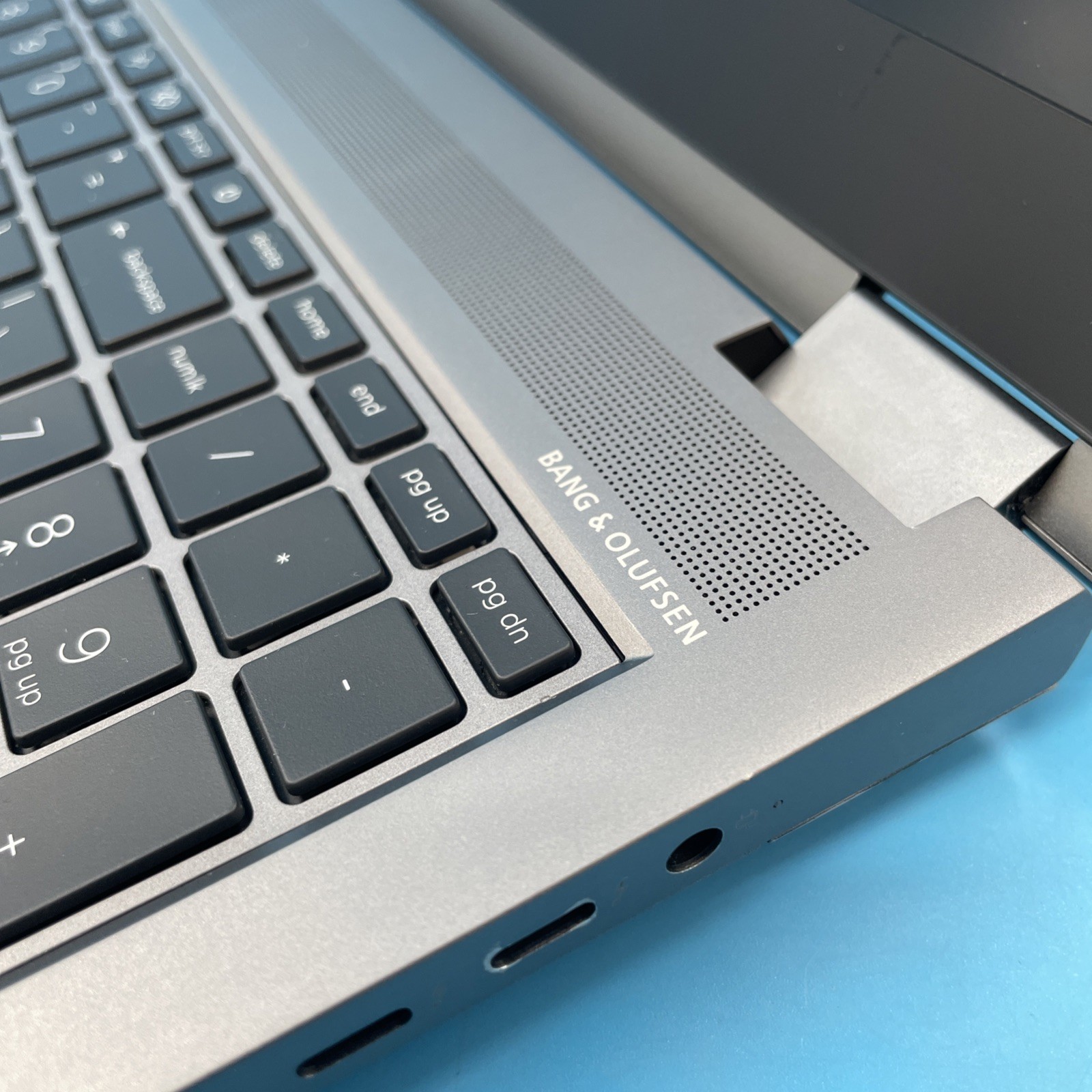 HP ZBook Fury G7 | i7-10850H | 32GB RAM | 256GB SSD | T2000 | W11 PRO | 74% BATT