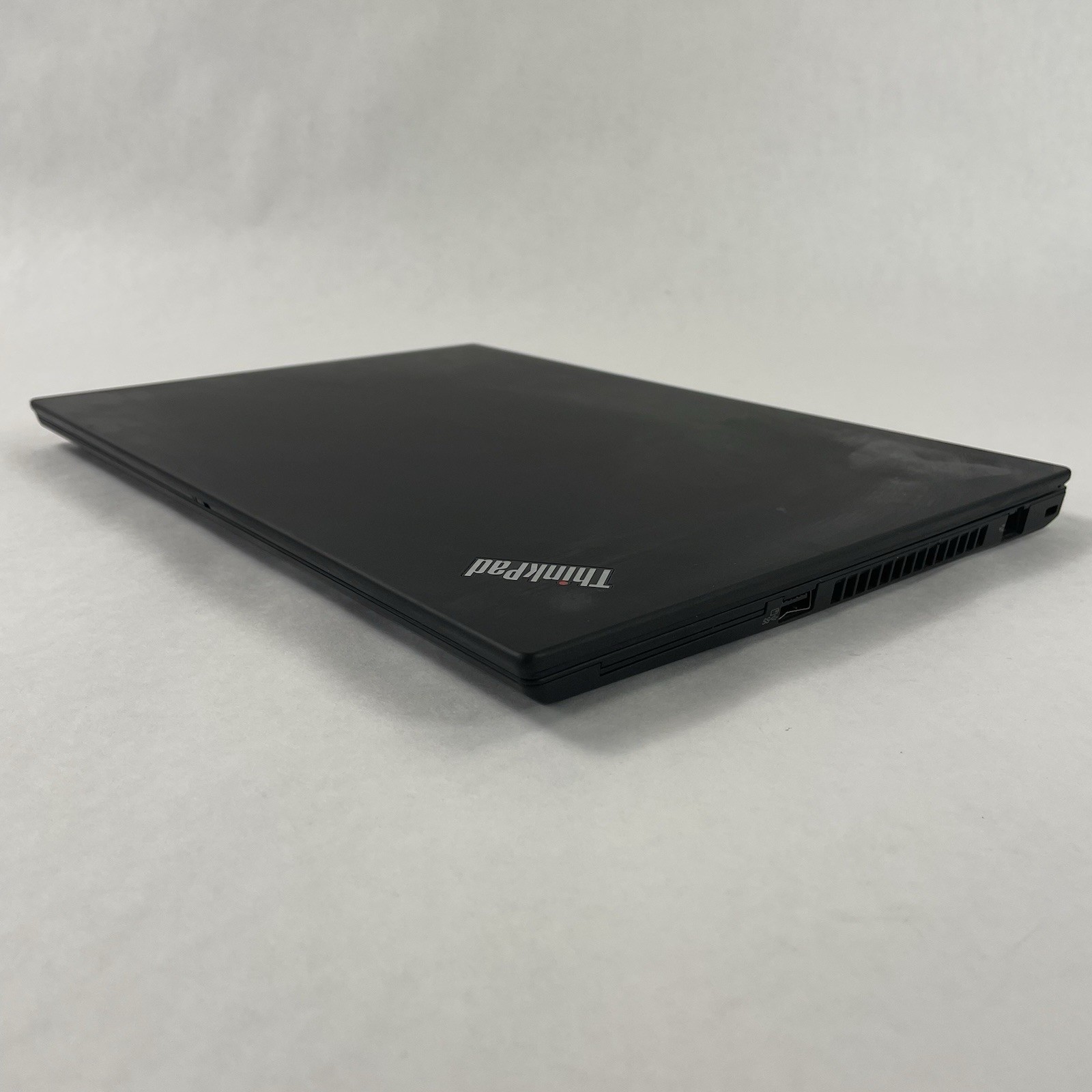 Lenovo ThinkPad T14 Gen 2 14″ i5-1145G7 2.60 GHz 16 GB RAM No SSD No OS READ