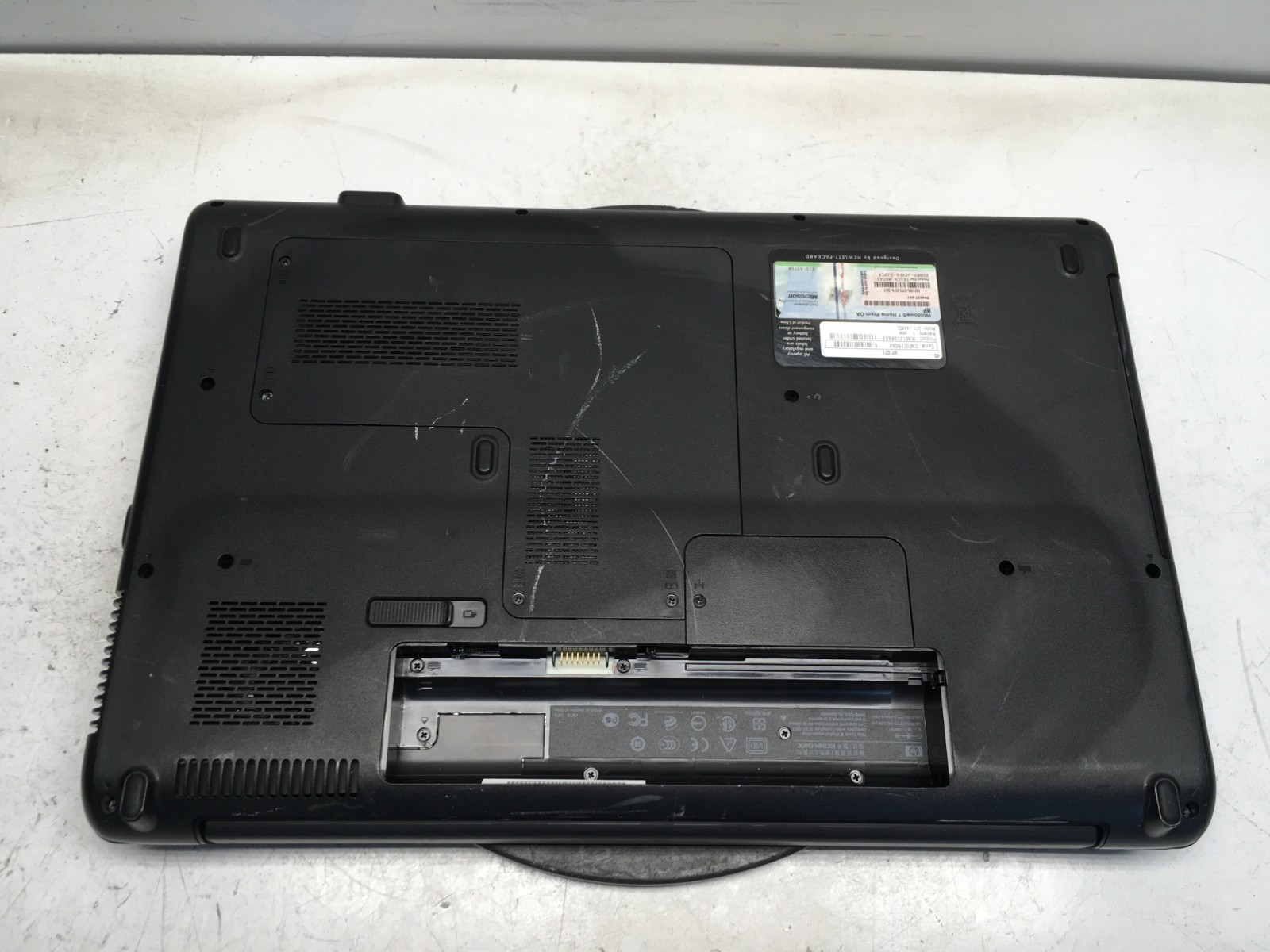 HP G71-448CL Intel Celeron 900 2.2GHz 2 GB NO HDD/Battery