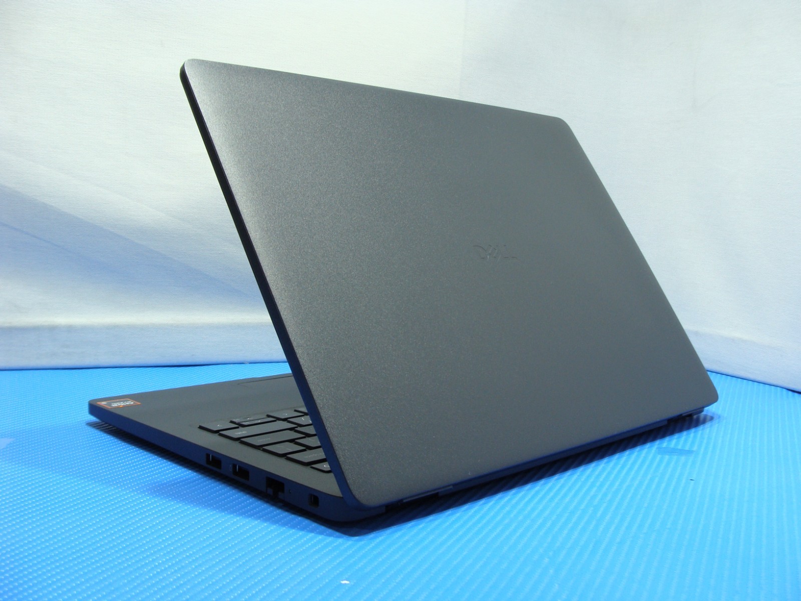 Dell Pro 14 PC14255 14″ FHD+ AMD RYZEN 5 220 3.2GHz 8GB 256GB 740M Win 11Pro +PA