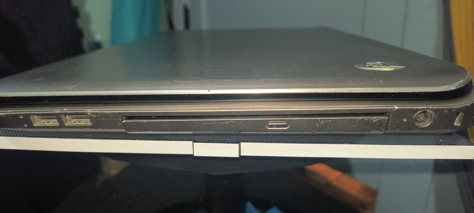 Hp pavilion dv7 17.3 laptop i7 2nd gen 8mb ram extra battery *no HDD** READ***