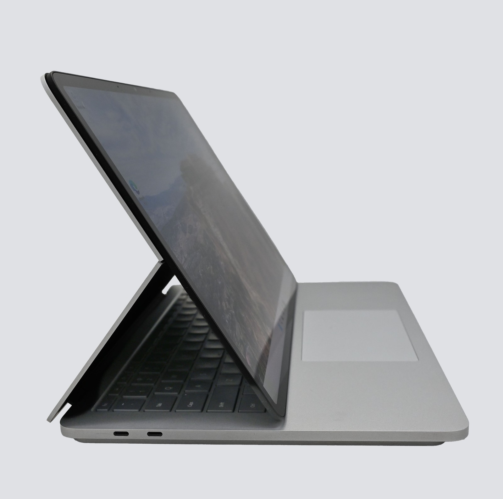 Microsoft Surface Laptop Studio i7-11370H 3.3GHz 16GB RAM 512GB SSD RTX 3050 Ti