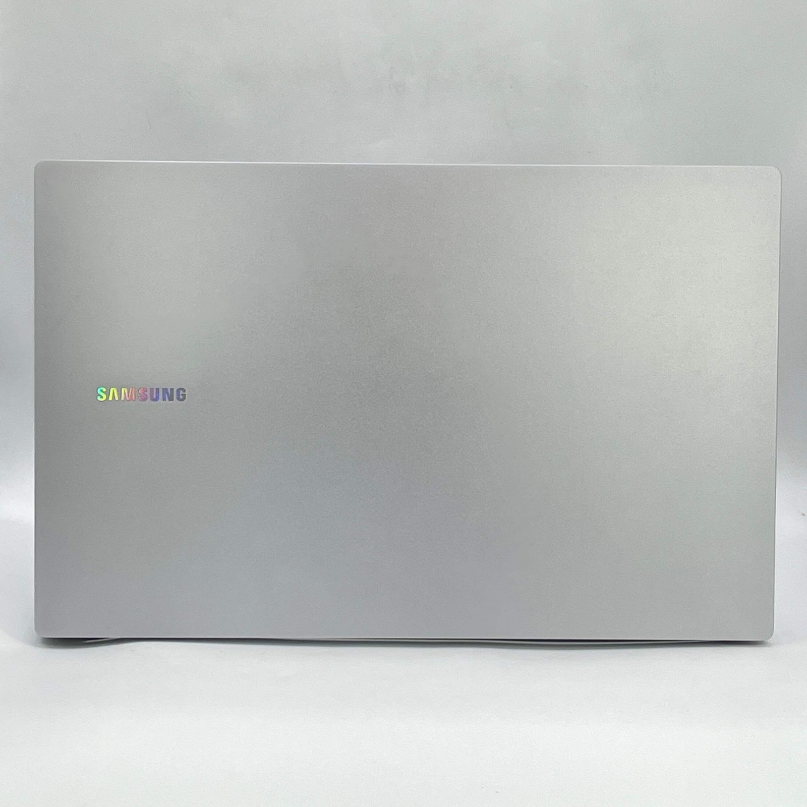 Samsung Galaxy Book4 NP750XGK 15.6″ Core 7 150U 1.8GHz 16GB RAM 512GB SSD