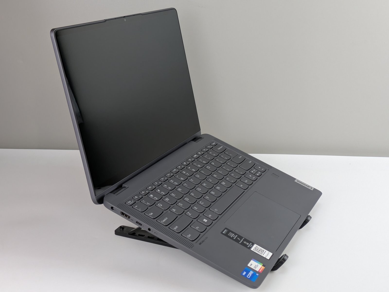 Lenovo IdeaPad Flex 5 14IAU7 14″ Touch i5-1235U 8GB RAM 512GB SSD WUXGA W11H