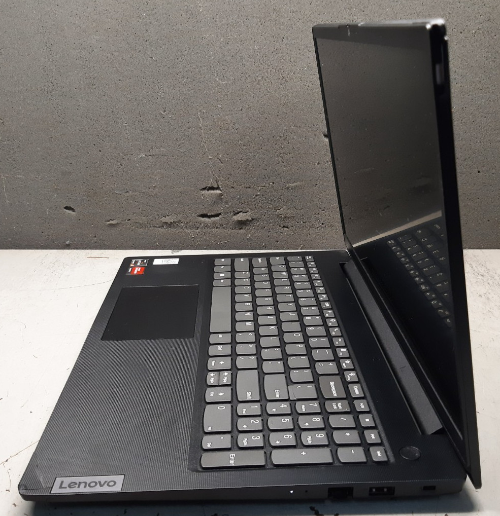 Lenovo V15 G3 ABA 82TV AMD Ryzen 5 5625u 8GB RAM 512GB SSD Windows 11