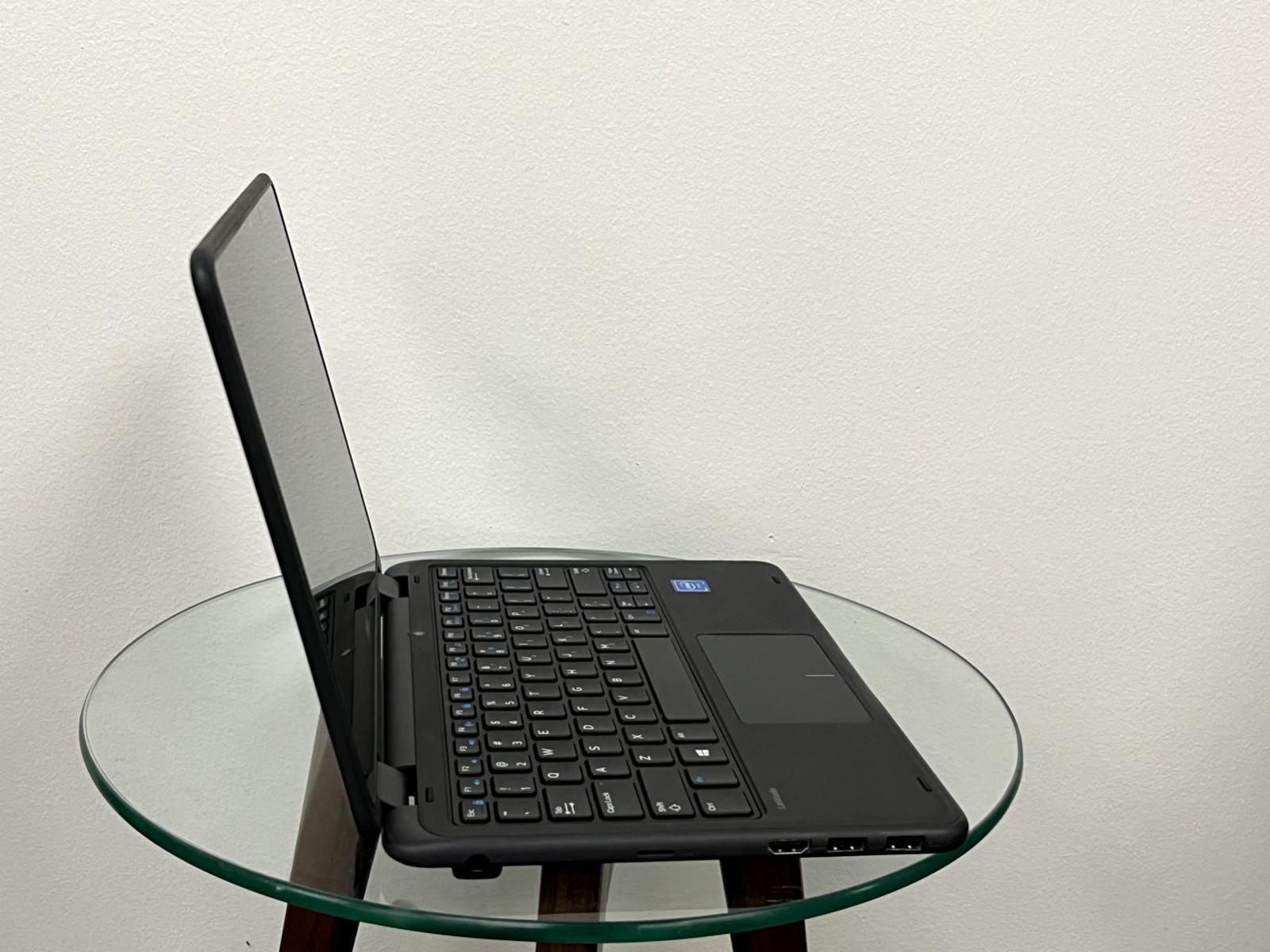 Dell Latitude 3189 11.6″ 2-in-1 Touch Laptop Celeron 4GB 64GB SSD Windows 11 !!