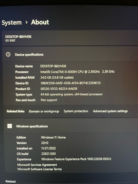 Gaming Laptop Dell G5 Model: 5587, Black, Red accent/backlit.
