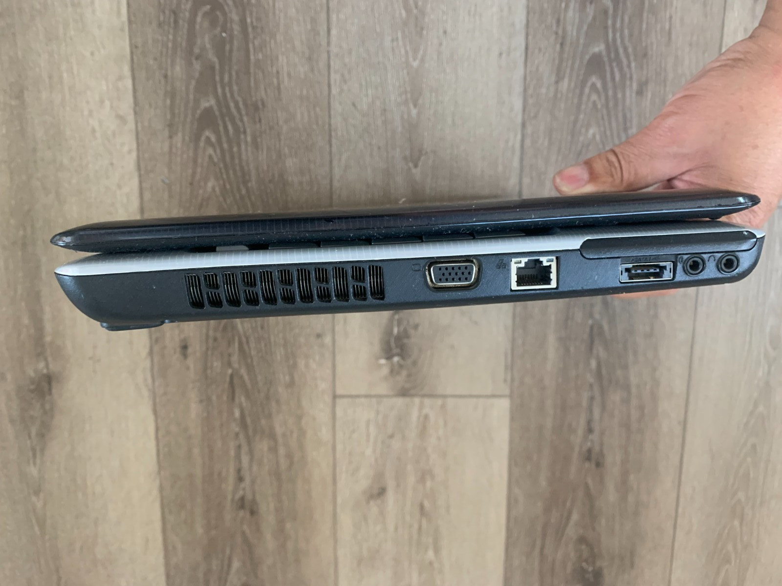 Toshiba Satellite L505D-S5965 AMD Athlon x2 Dual-Core QL-65 2.1GHz 3GB 250GB HDD