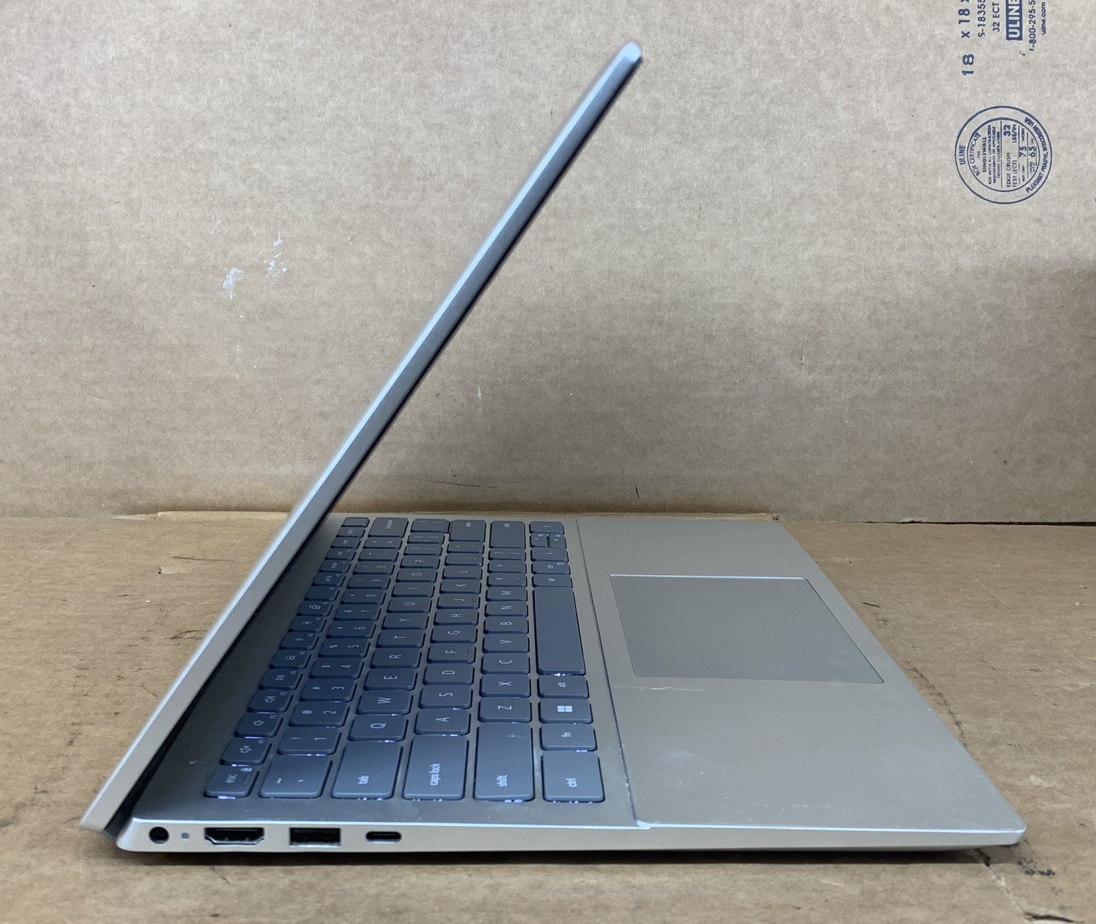 Dell Inspiron 5425 14″ AMD Ryzen 7 5825U@2.0GHz 8GB RAM 256GB SSD WIN 11P *READ*