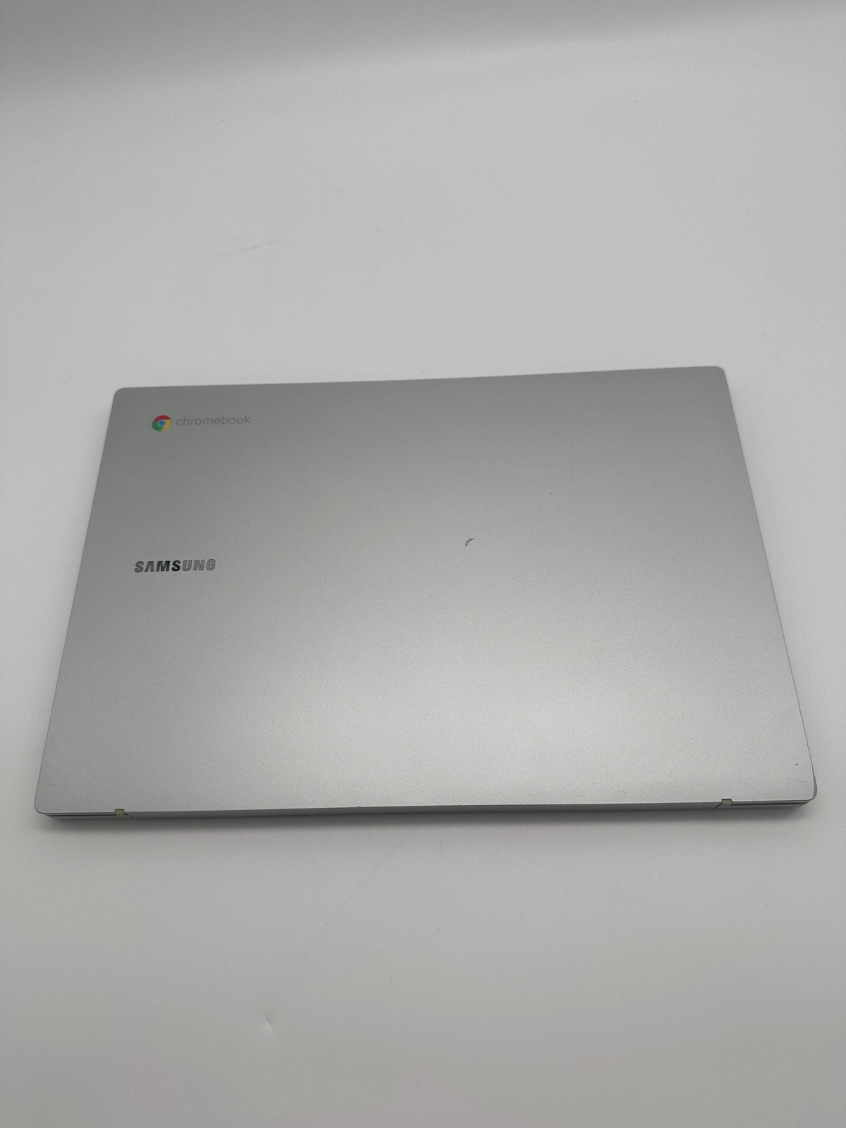 Samsung Chromebook XE345XDA 14-inch Intel Celeron 4GB RAM 32GB Silver Used