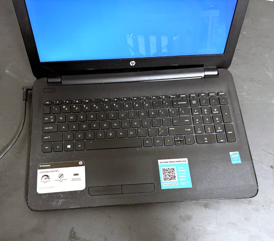 HP Pavilion 15.6″ TPN-C125 laptop computer w/Intel Core i3 processor – runs