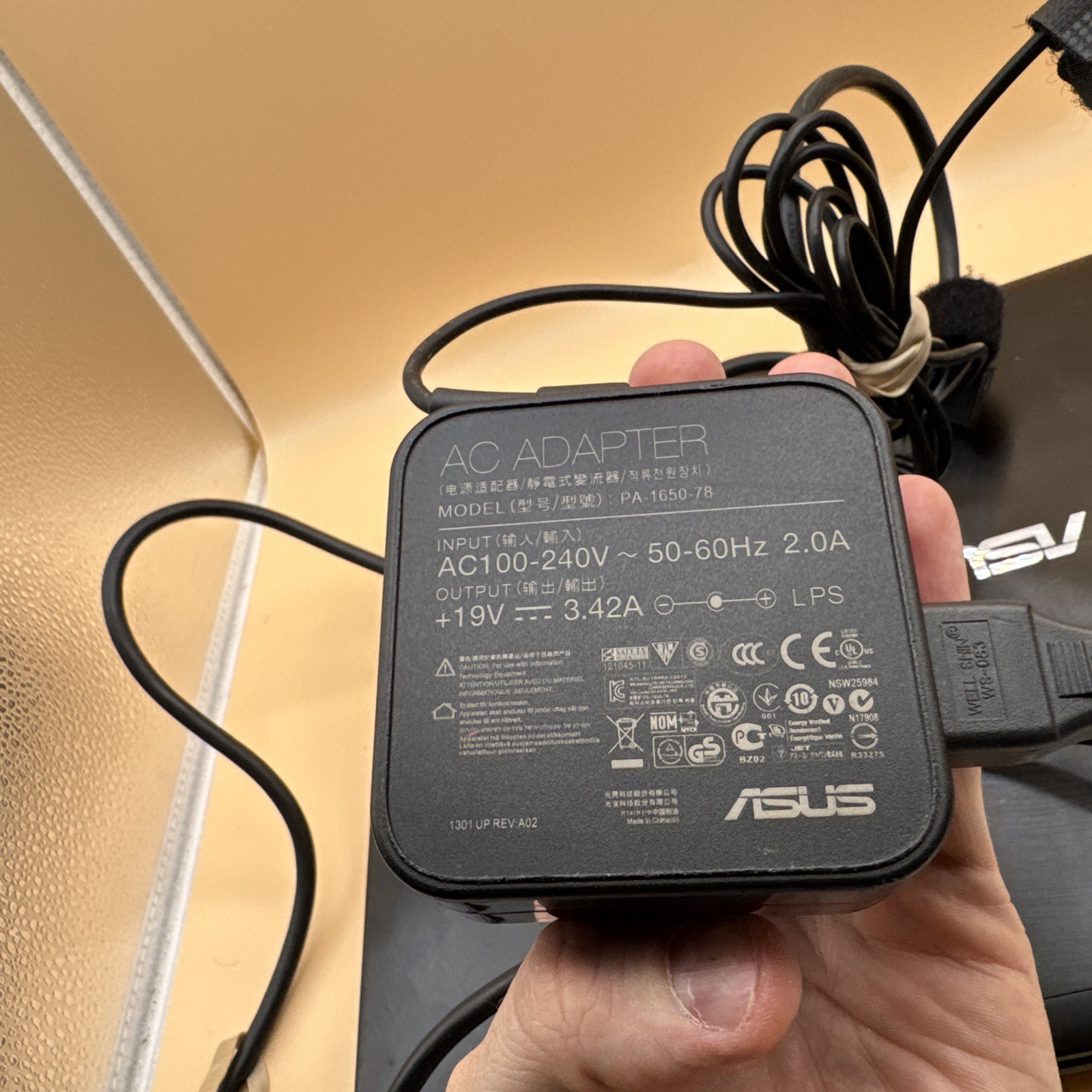Asus Q500A-BHI5N01 Laptop Intel Core i5-3210QM Working And Tested Battery Great
