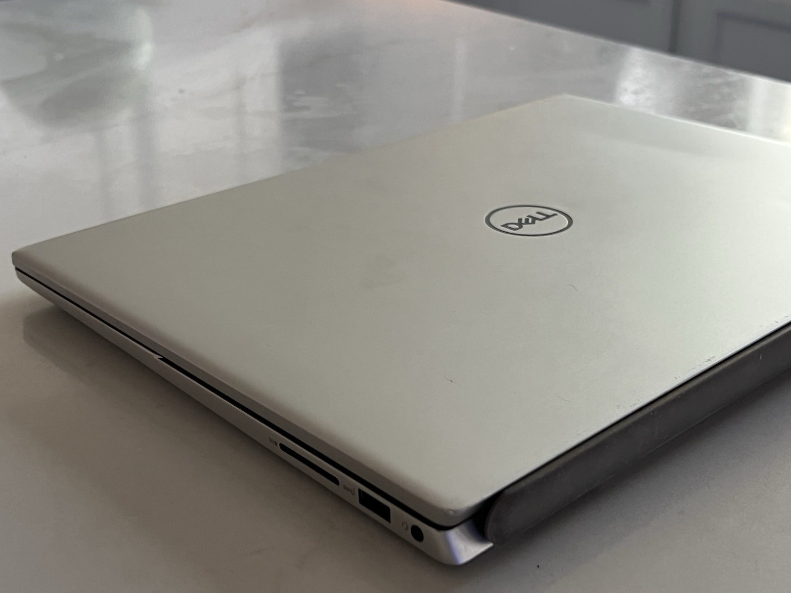 Dell Inspiron 14 P157G 14″ Ryzen 5 5625U Please Read
