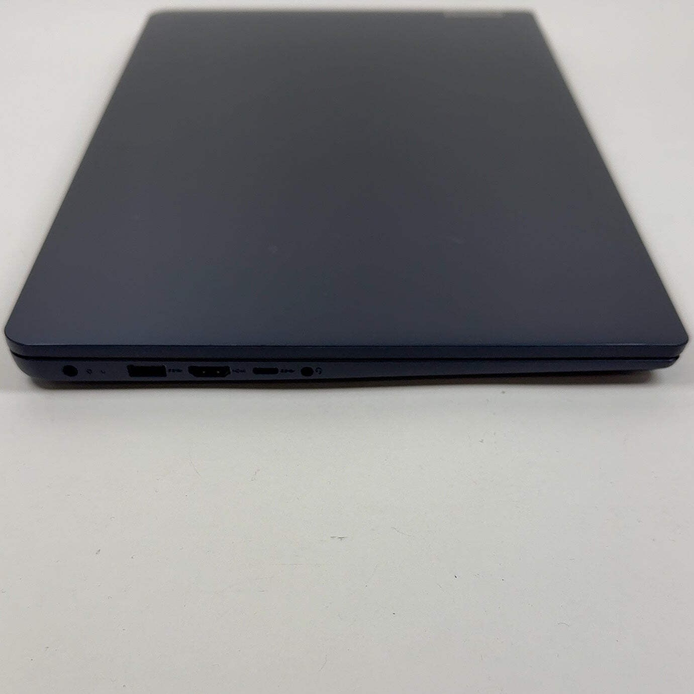 Lenovo IdeaPad 1 15AMN7 14″ Ryzen 3 7320U 2.4GHz 8GB RAM 256GB SSD