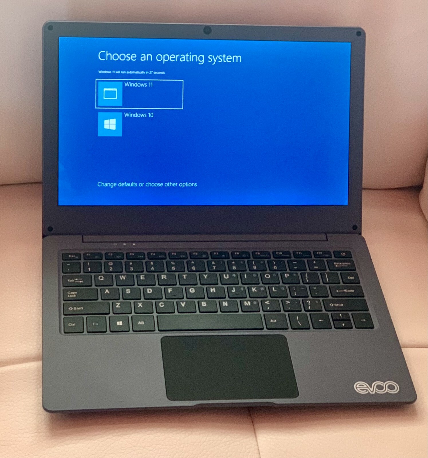 Evoo Windows 11/10 Dual Boot Ultra Slim 11.6″ 64GB/256GB SSD; 4GB RAM IPS Laptop
