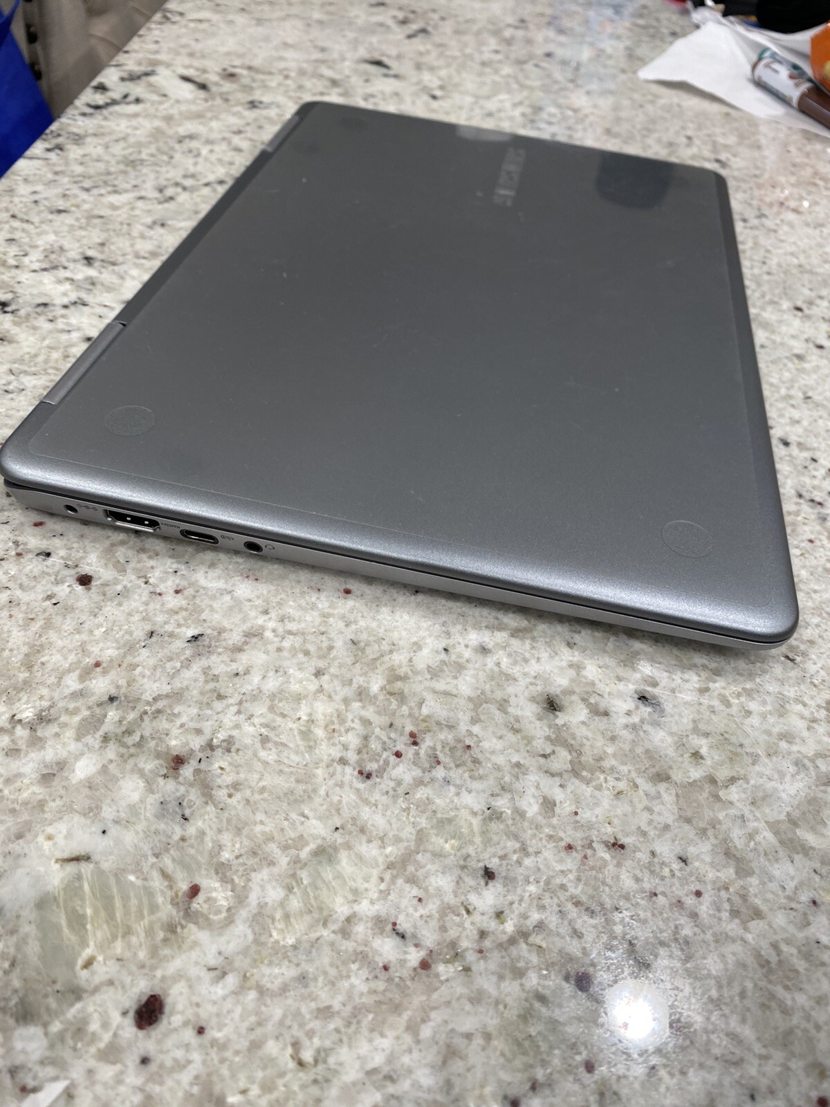 Samsung Notebook 9 Pro 940X3M 13.3″ Convertible Notebook-Core i7- 2.7GHz-8GB Ram