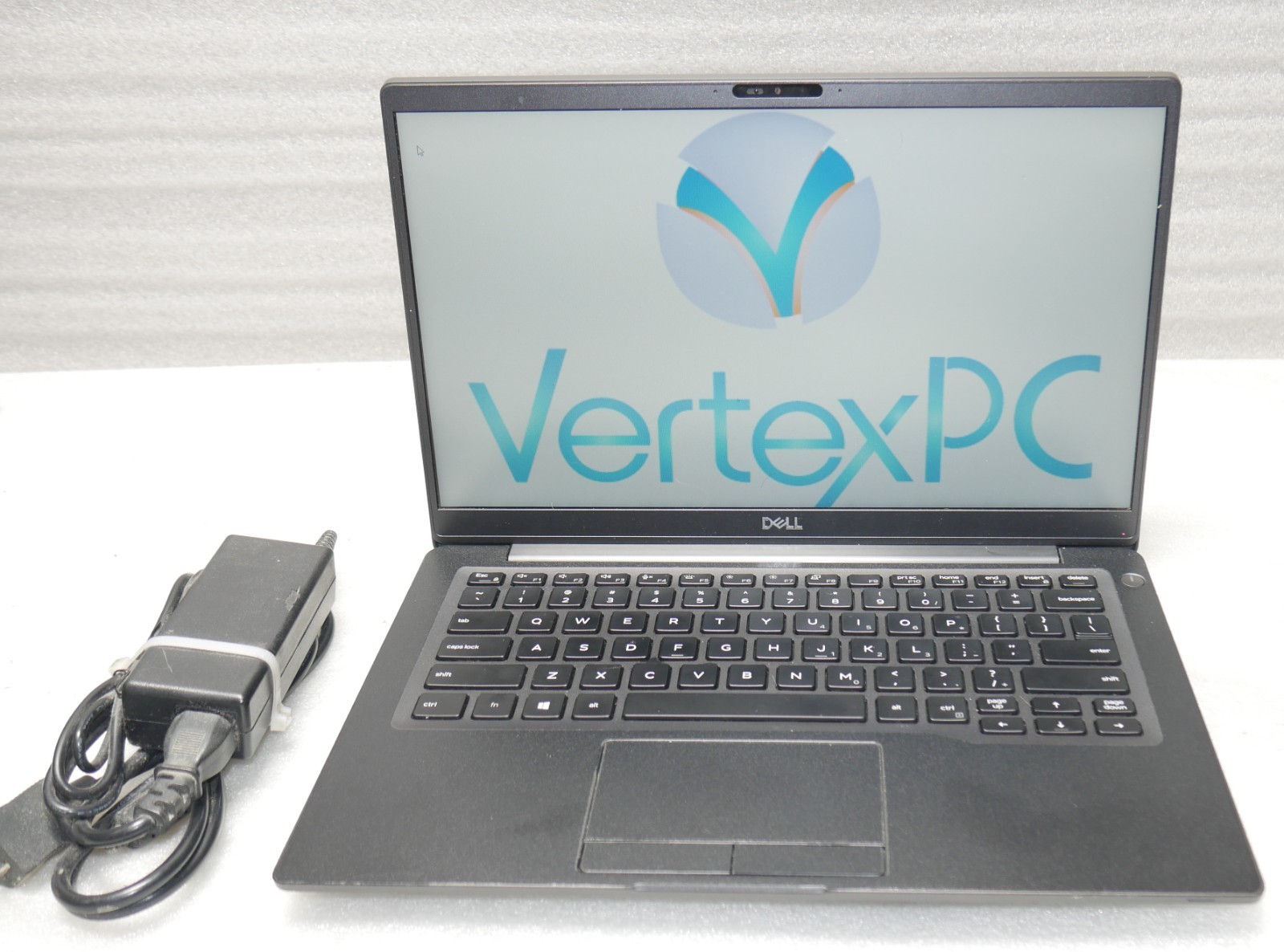 Dell Latitude 7400 14” Intel Core i7-8665U 16GB 256GB SSD Windows 11 Home webcam