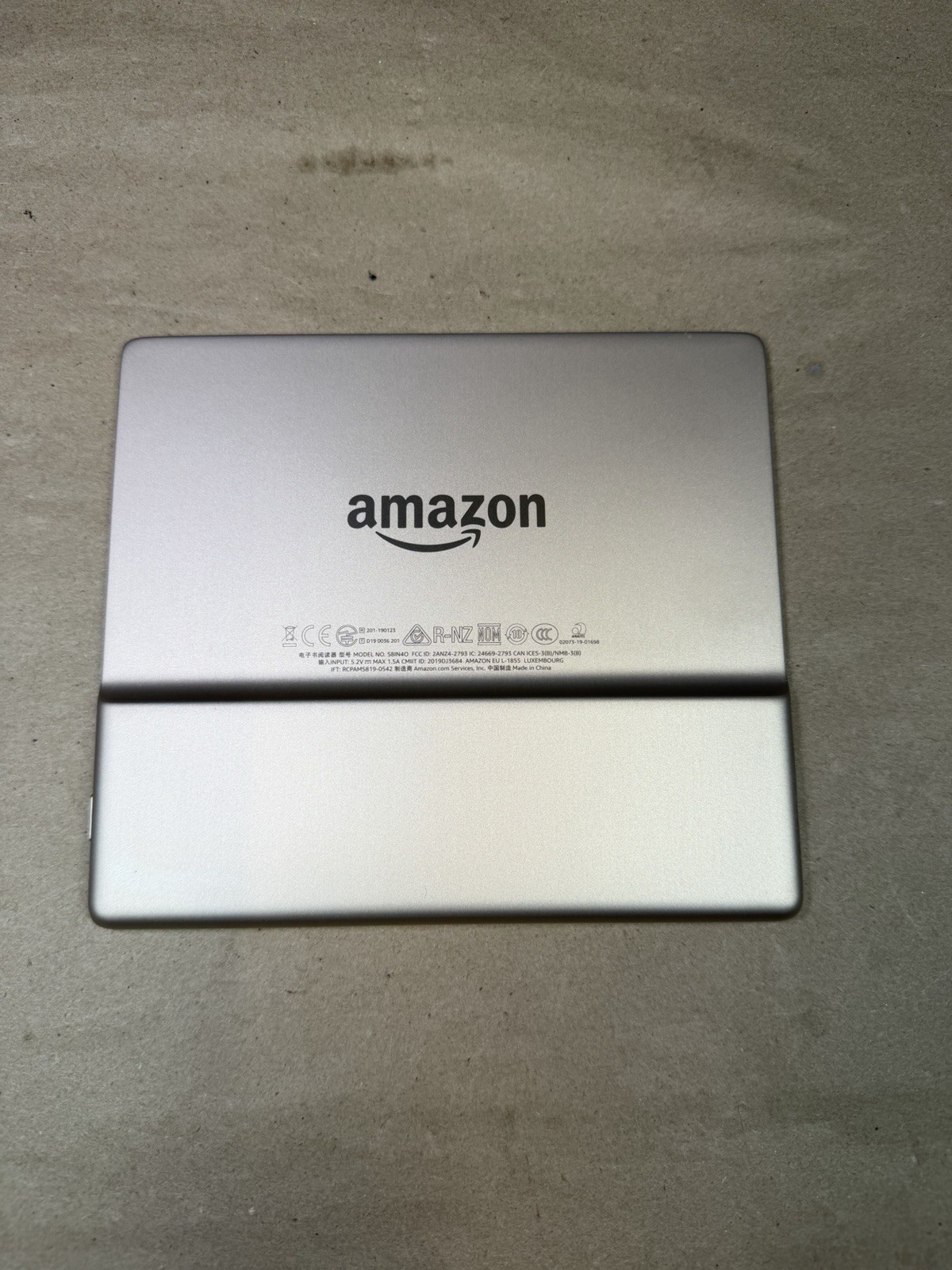 WiFi Only Amazon Oasis 10th gen 32GB Graphite Gray S8IN4O Ships Fast!