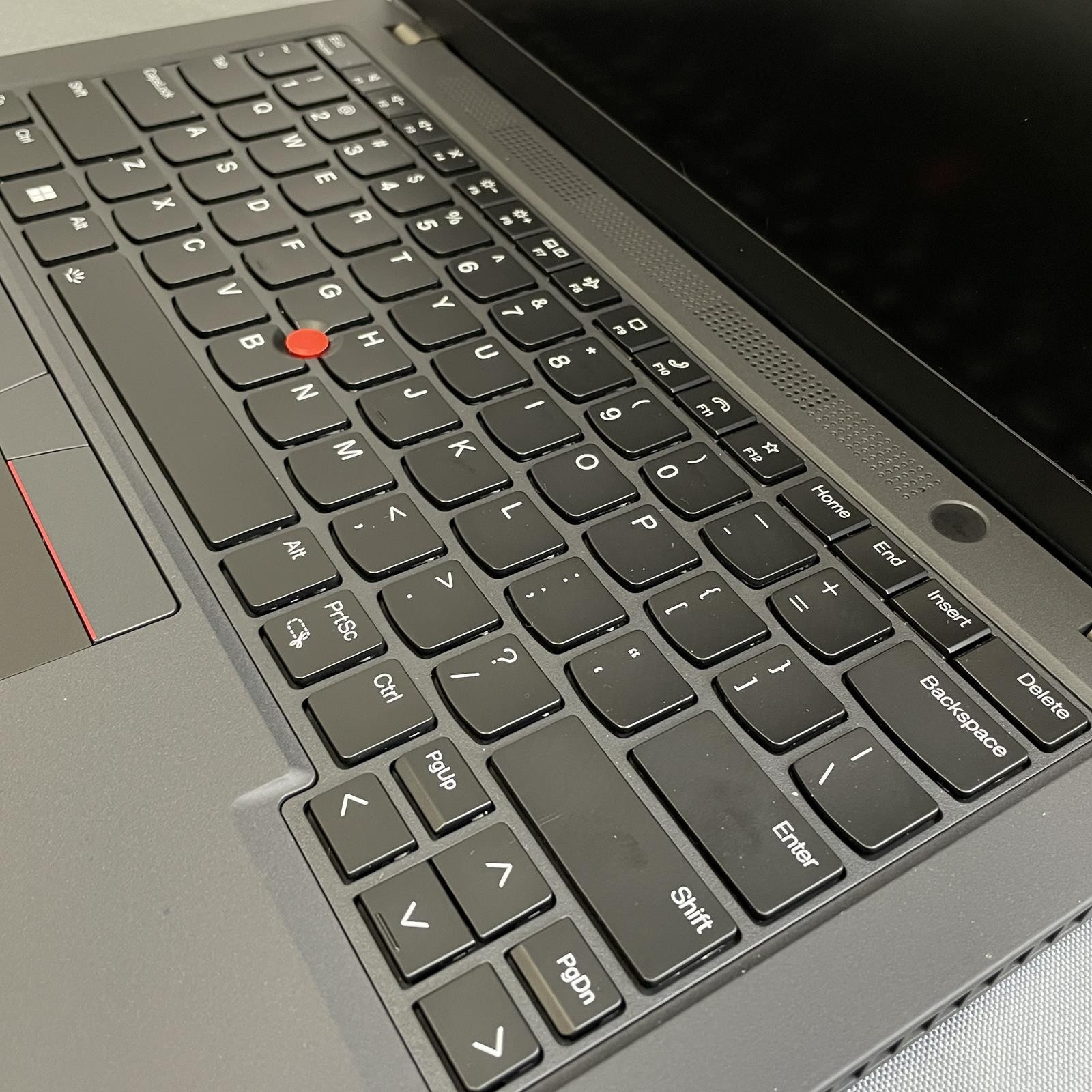 Lenovo ThinkPad T14 Gen 3 14″ FHD+, Core i7-1260P, 16GB, 512GB NVMe, WIn 11 Pro