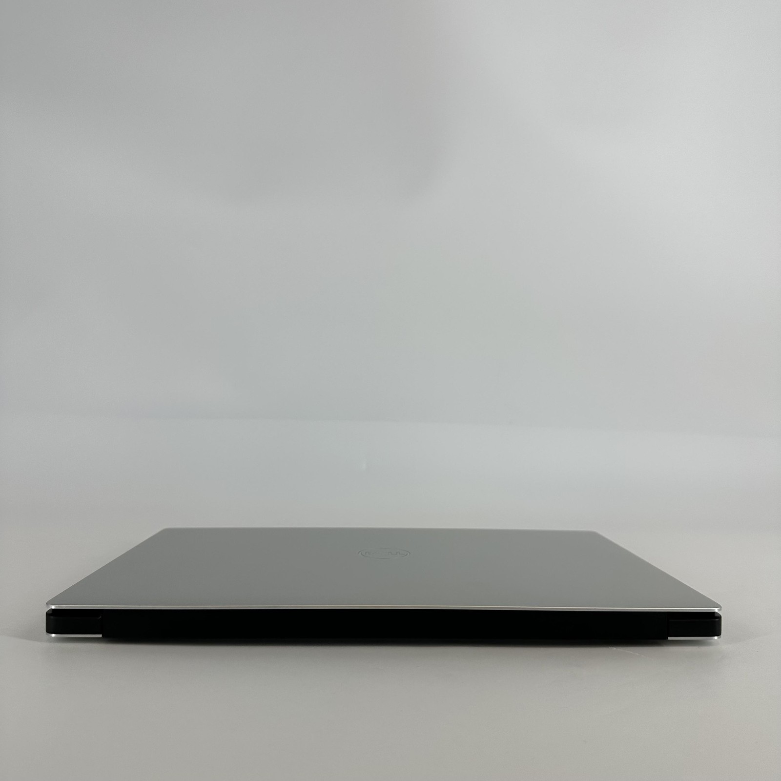 Dell XPS 15 7590 4K TOUCH i9-9980HK 2.40GHz 32GB 2TB SSD GTX 1650 Good