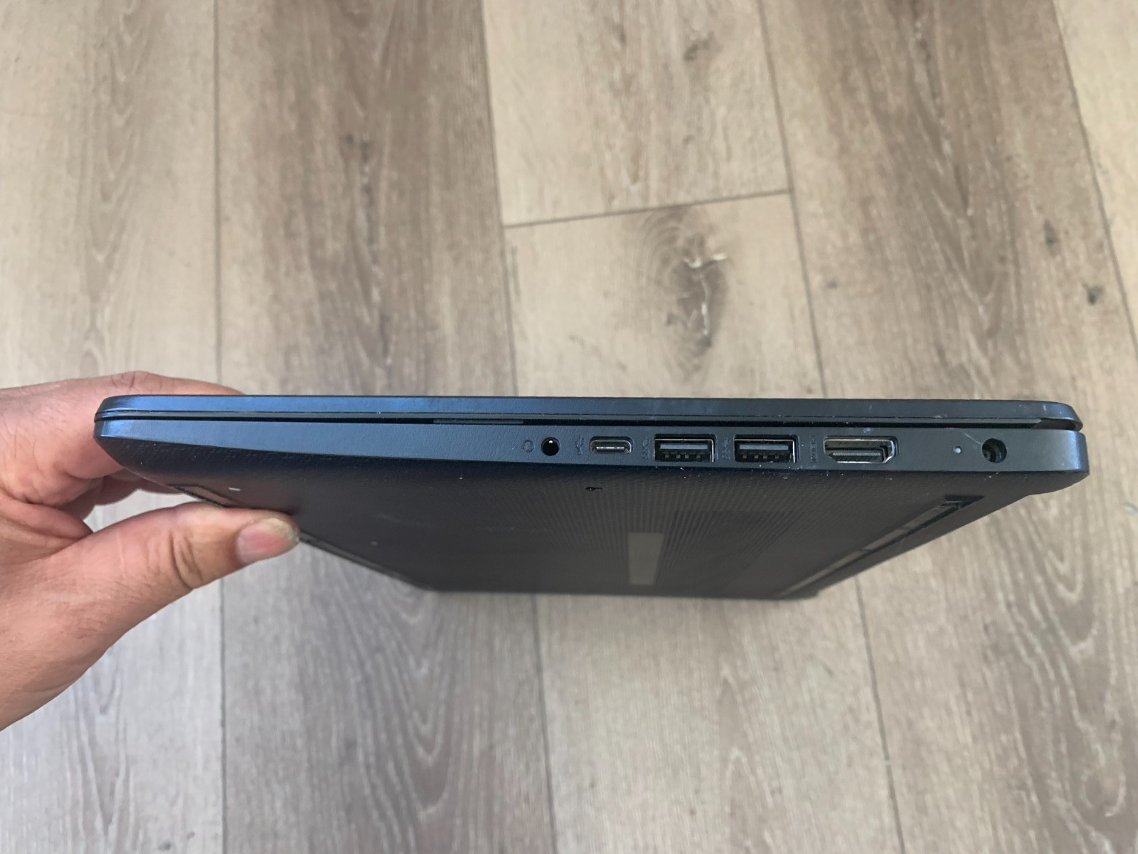 HP 14-fq0013dx 14″AMD Athlon Silver 3050U 2.30Ghz 4GB RAM 128GB SSD Win 10 Home