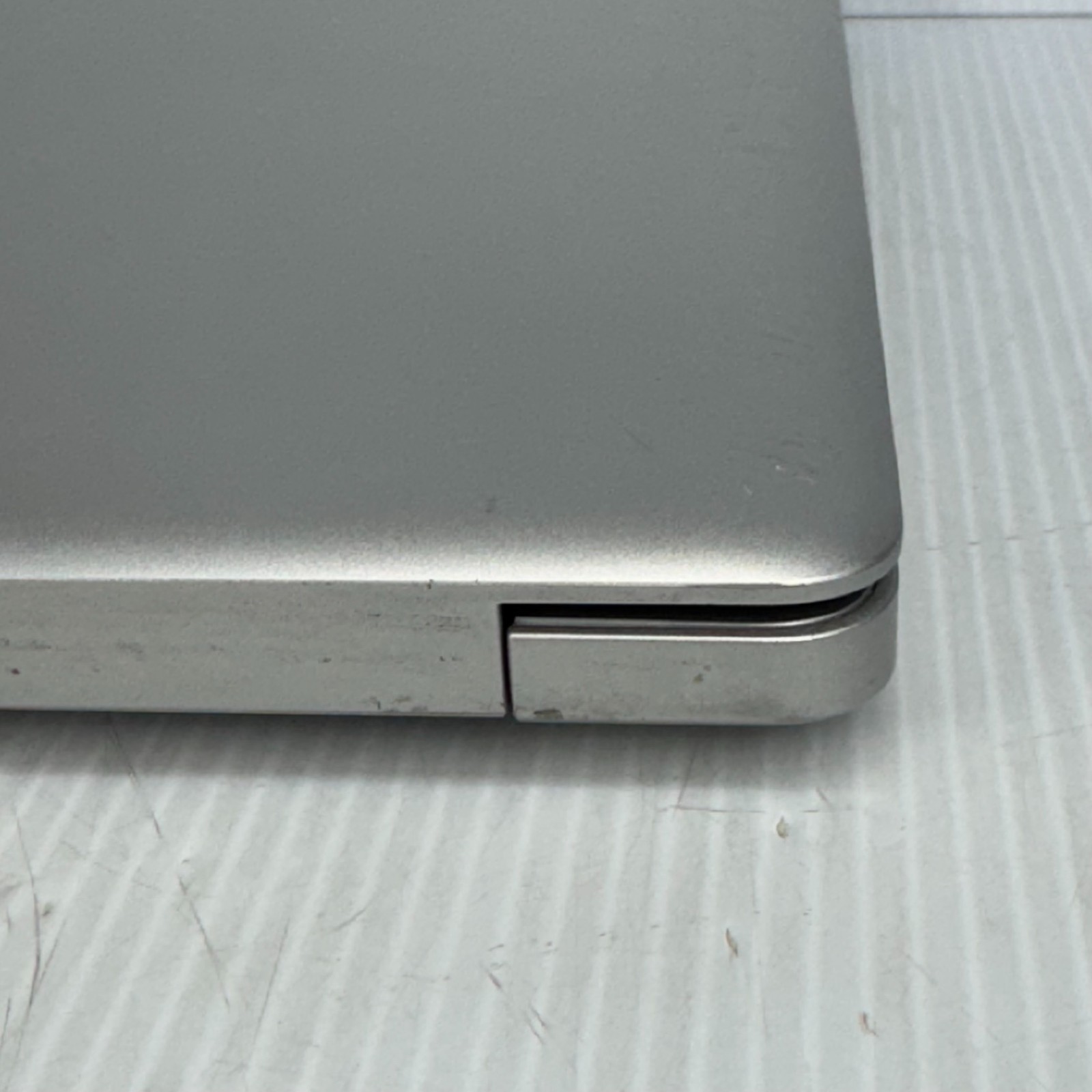 Dell Inspiron 5770 i5-8250U 17.3″ Windows 11 Pro Laptop 128GB SSD 16GB **WEAR**