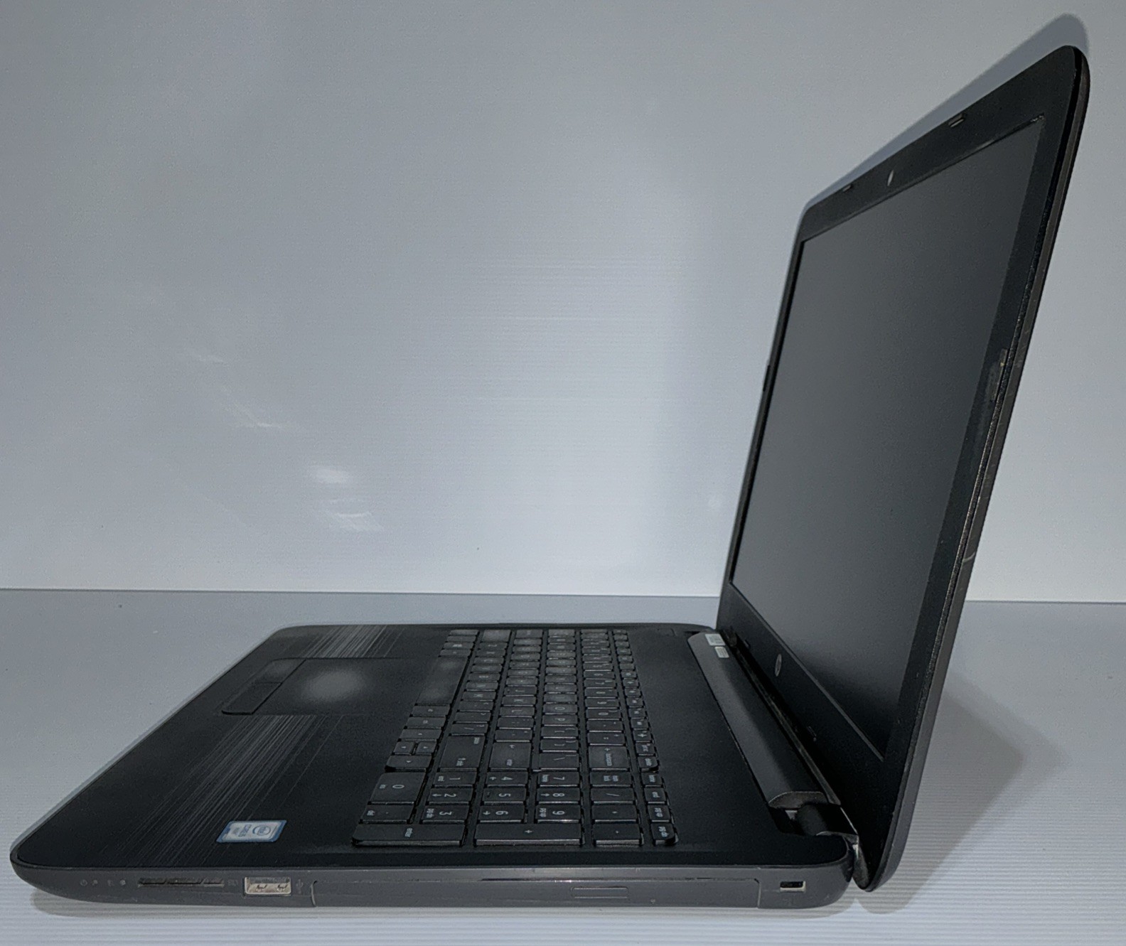 HP 250 G5 Laptop i5-6200U 2.3GHz 8GB Ram HDD 240GB SSD M.2 Win 11