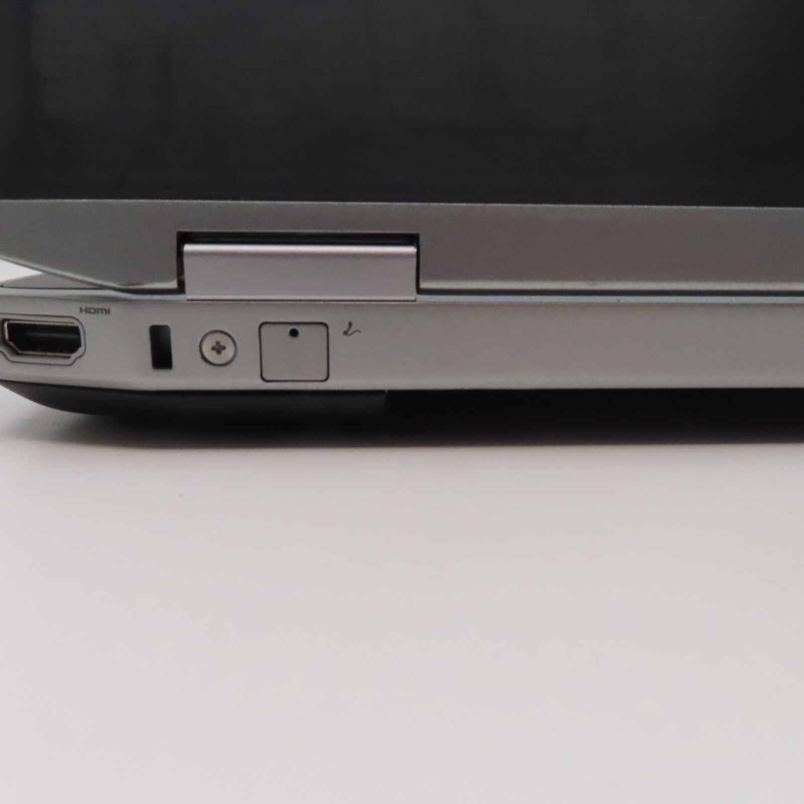 Dell Latitude Laptop Intel Core i7 2.40GHz 2 Cores 8GB DDR3 SDRAM