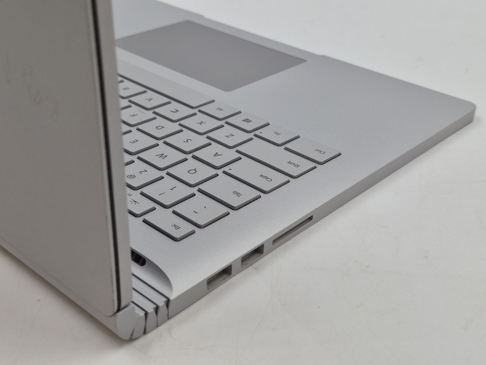 Microsoft Surface Book 3 i7-1065G7 1.30GHz 16GB RAM 256GB SSD Win 11 Pro