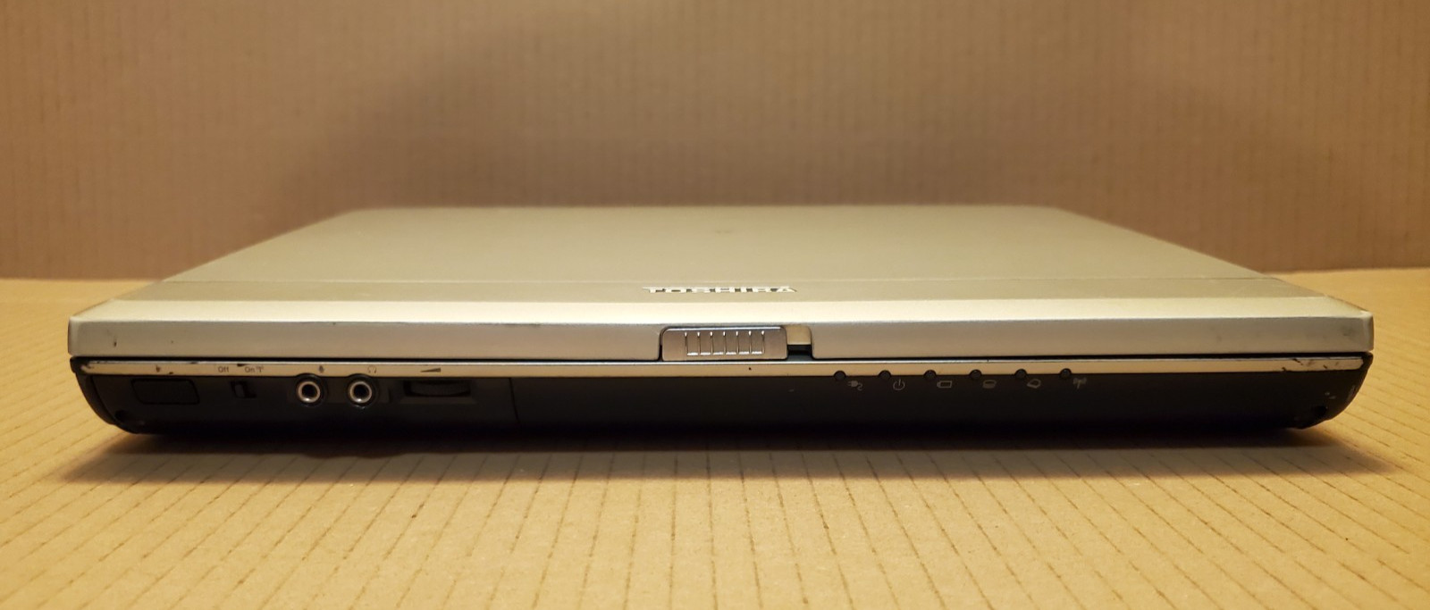 Toshiba Tecra M1 Intel Pentium M 1.6GHz 1024 MB with HDD – Vintage Retro Gaming