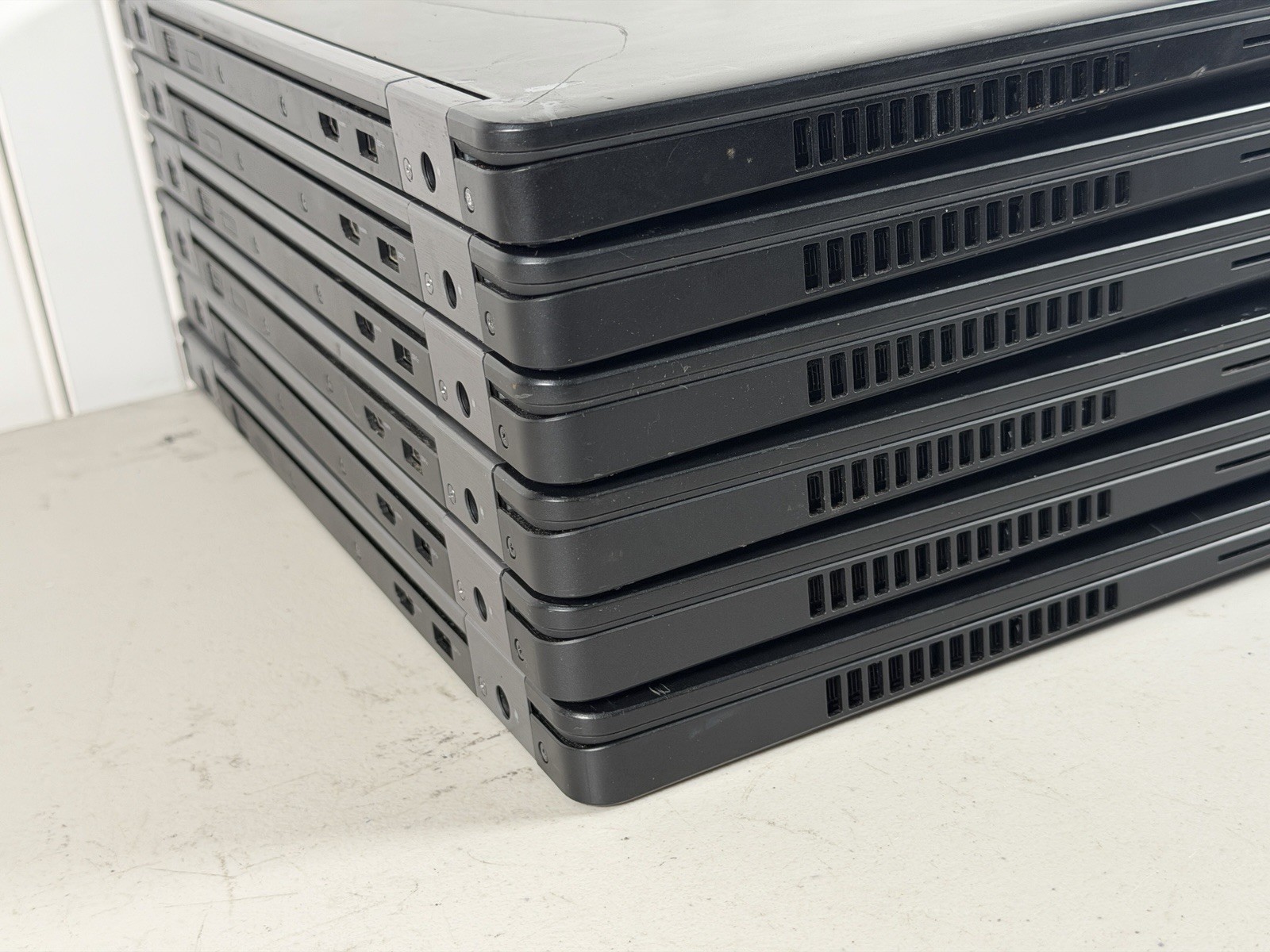 Lot of 6 Dell Latitude E5570 i7-6600U Radeon R7 M360 No RAM/SSD/OS/Charger *READ