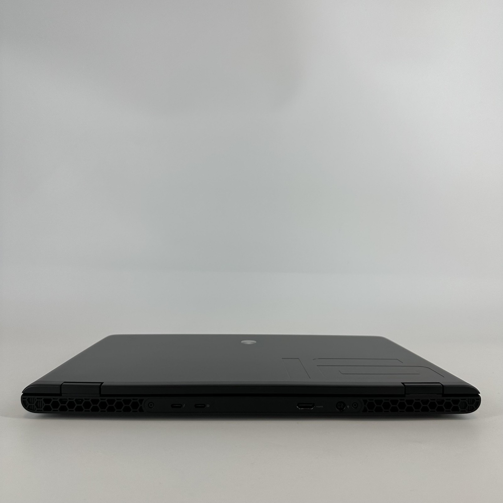 Dell Alienware M16 R2 16 QHD+ 1.4GHz Ultra 7 155H 16GB 1TB RTX 4070 Loose Hinge