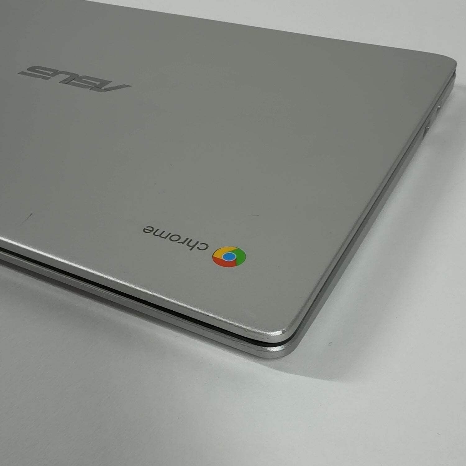 Asus Chromebook CX1 C423N 14″ Celeron N3350 1.0GHz 4GB RAM 64GB SSD