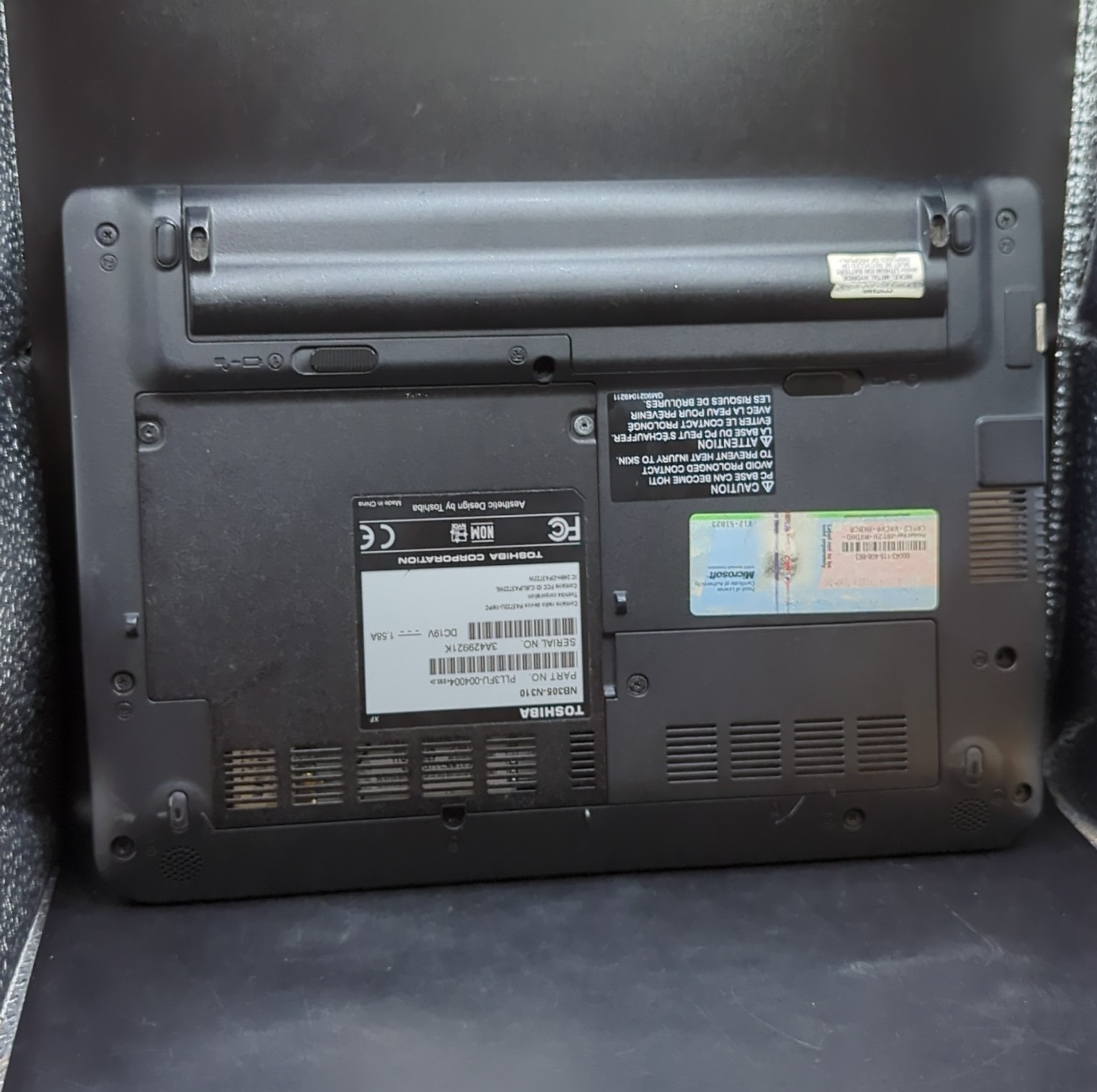 Toshiba NB305-N310 Laptop N450 1.66GHz 2GB RAM 140GB HDD Windows XP *READ*