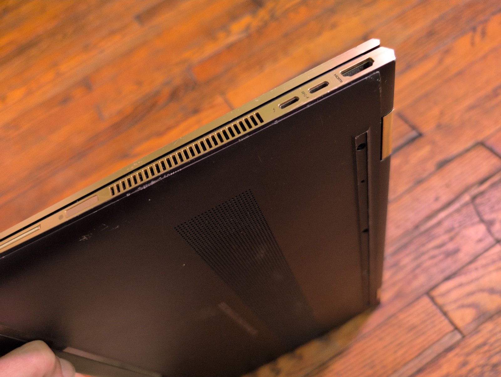HP Spectre x360 15-CH011DX 15.6″ i7-8850 1.8GHz 16GB RAM 256GB SSD GeForce MX150