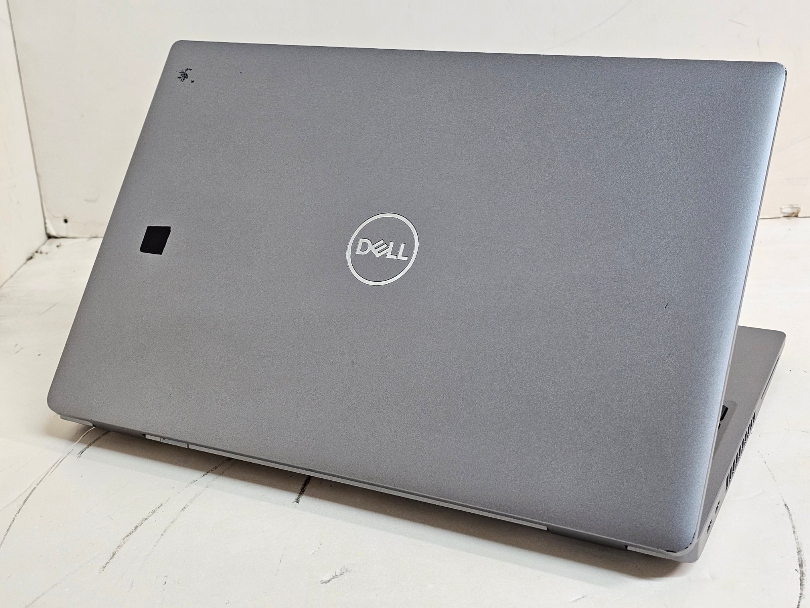 Dell Latitude 5520 Laptop – 2.6 GHz i5-1145G7 16GB 512GB 15.6″ Touchscreen SP35