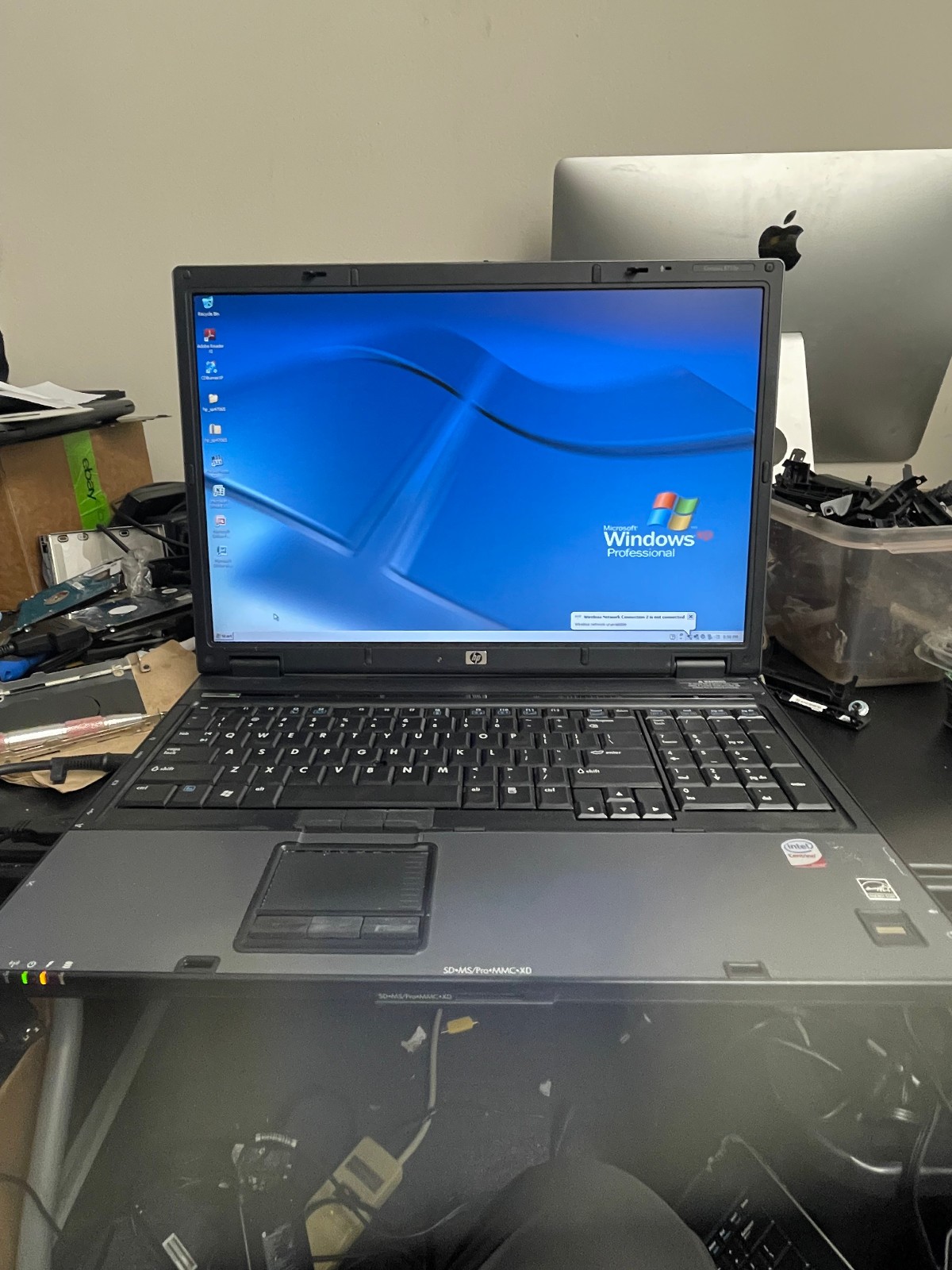 HP Compaq 8710P Core 2 Duo T8100 2100MHz 2 GB 320GB HDD XP Pro WXGA+ Nvidia GPU