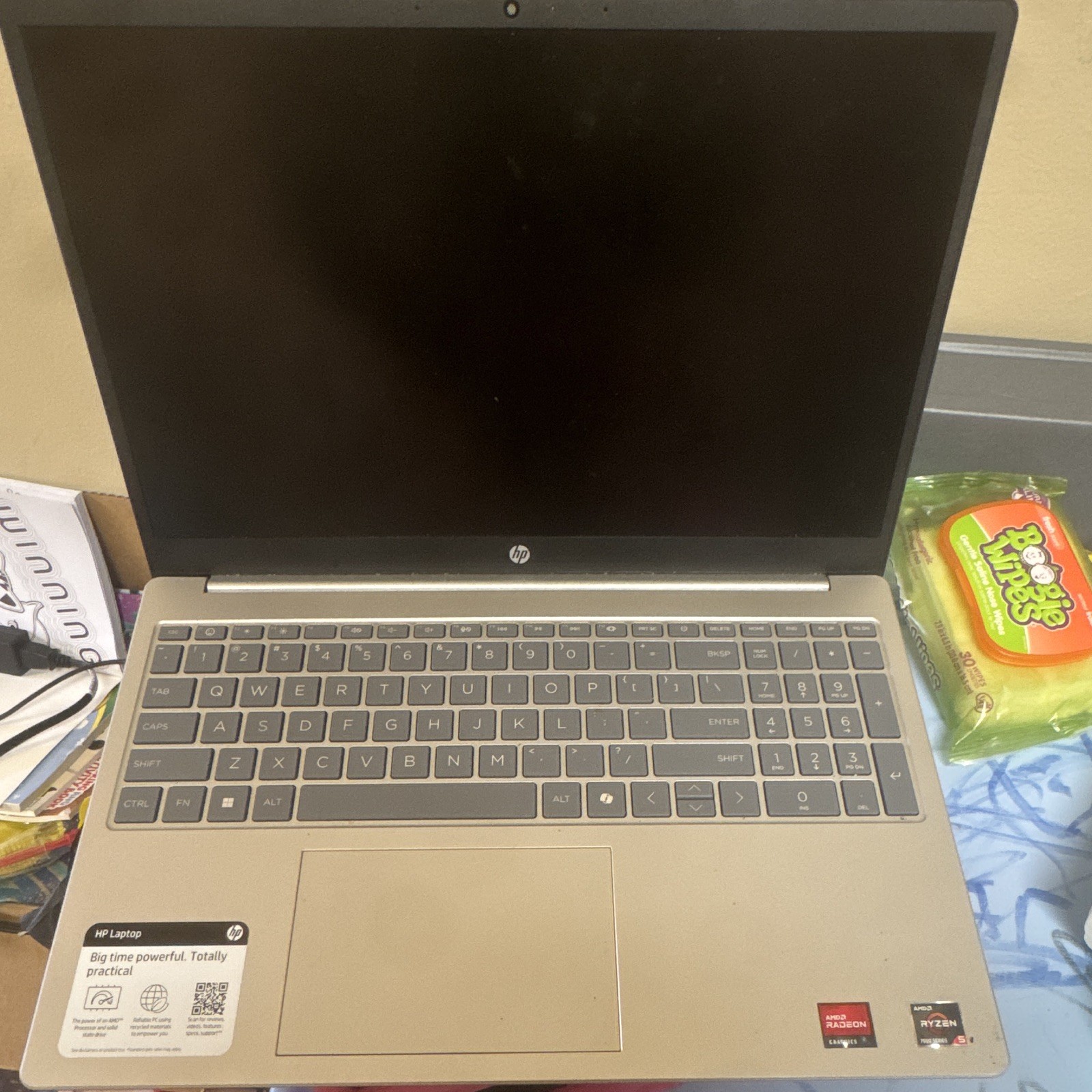 HP 15.6″ Laptop AMD Ryzen 5 7000 Series 8GB 1TB Radeon Silver W11H