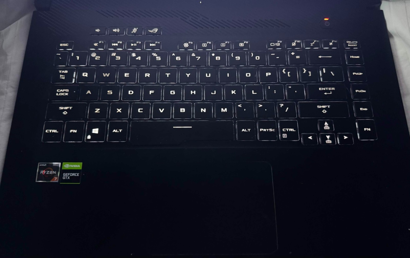 ASUS ROG Zephyrus G GA502DU Ryzen 7 GTX 1660 Ti 16GB 120Hz Gaming Laptop