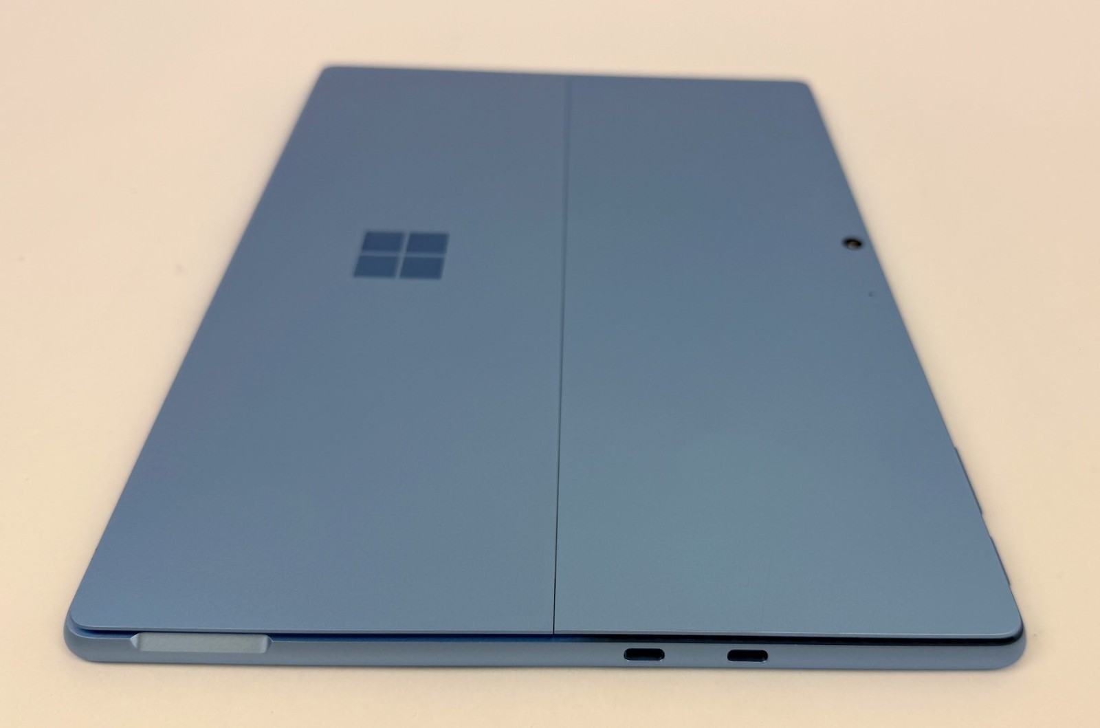 Microsoft Surface Pro 11 13″ Snapdragon X Plus 16G 512GB WiFi W11H Tablet – Read