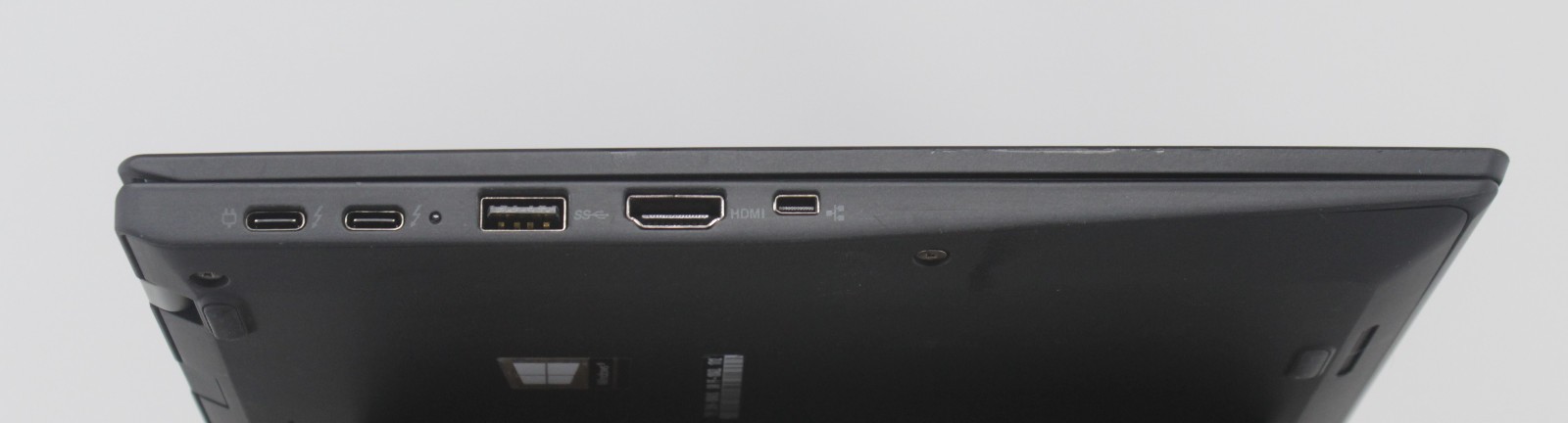Lenovo ThinkPad X1 Carbon G5 i7 7600U @ 2.80 GHz 256 GB 16 GB 14″ FHD Win 11 Pro