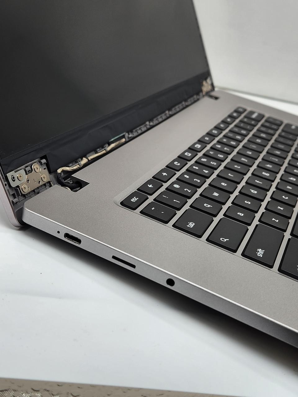 Samsung Chromebook XE350, 15.6″, Tested,No Screen Bezel, Doesn’t Effect Function