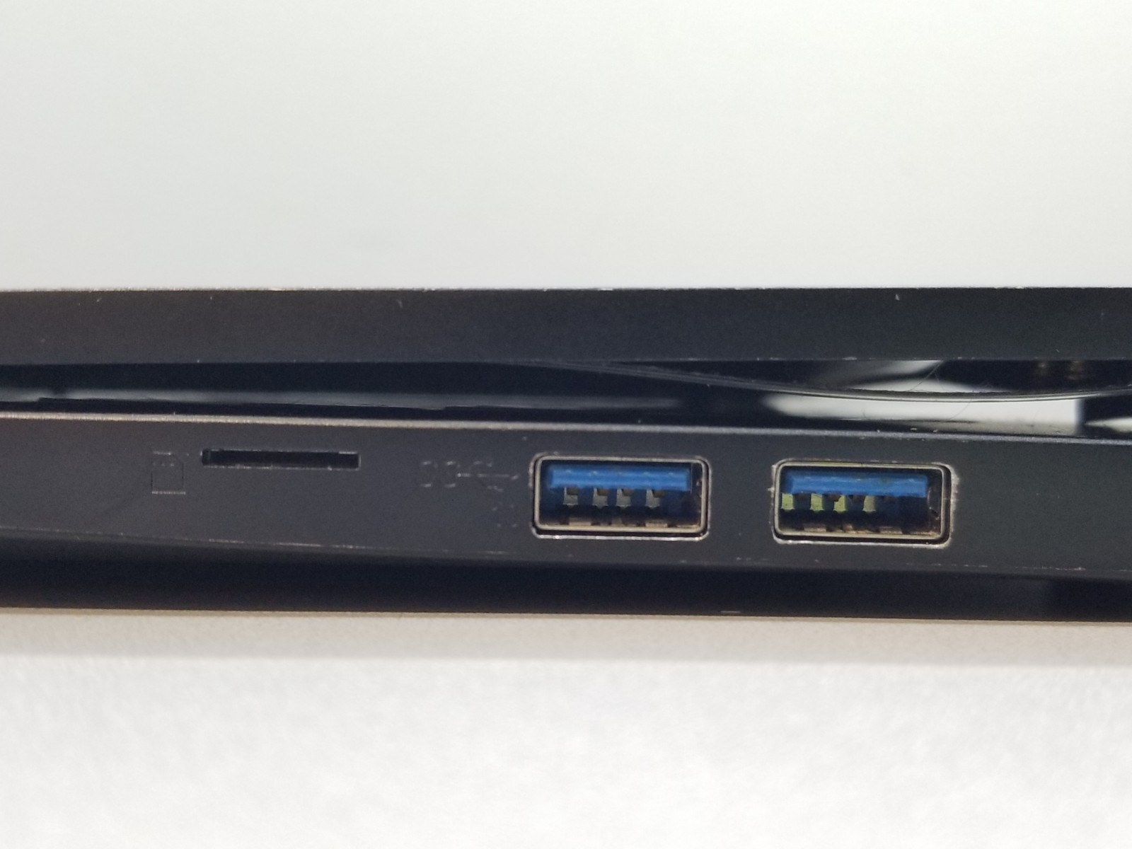 AS-IS MSI Summit E15 i7-1185G7 3.0GHz 16GB RAM 512GB NVMe NVIDIA GTX Win11P READ