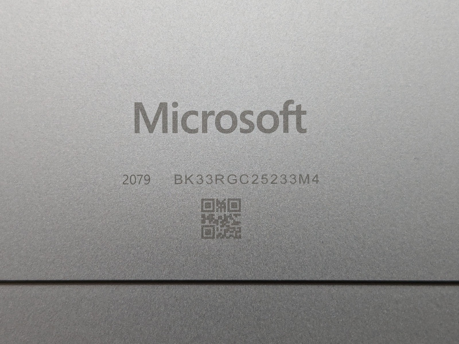 Microsoft Surface Pro 10 2-in-1 13″ ULTRA 5 135U 256GB SSD 8GB W11P 120Hz