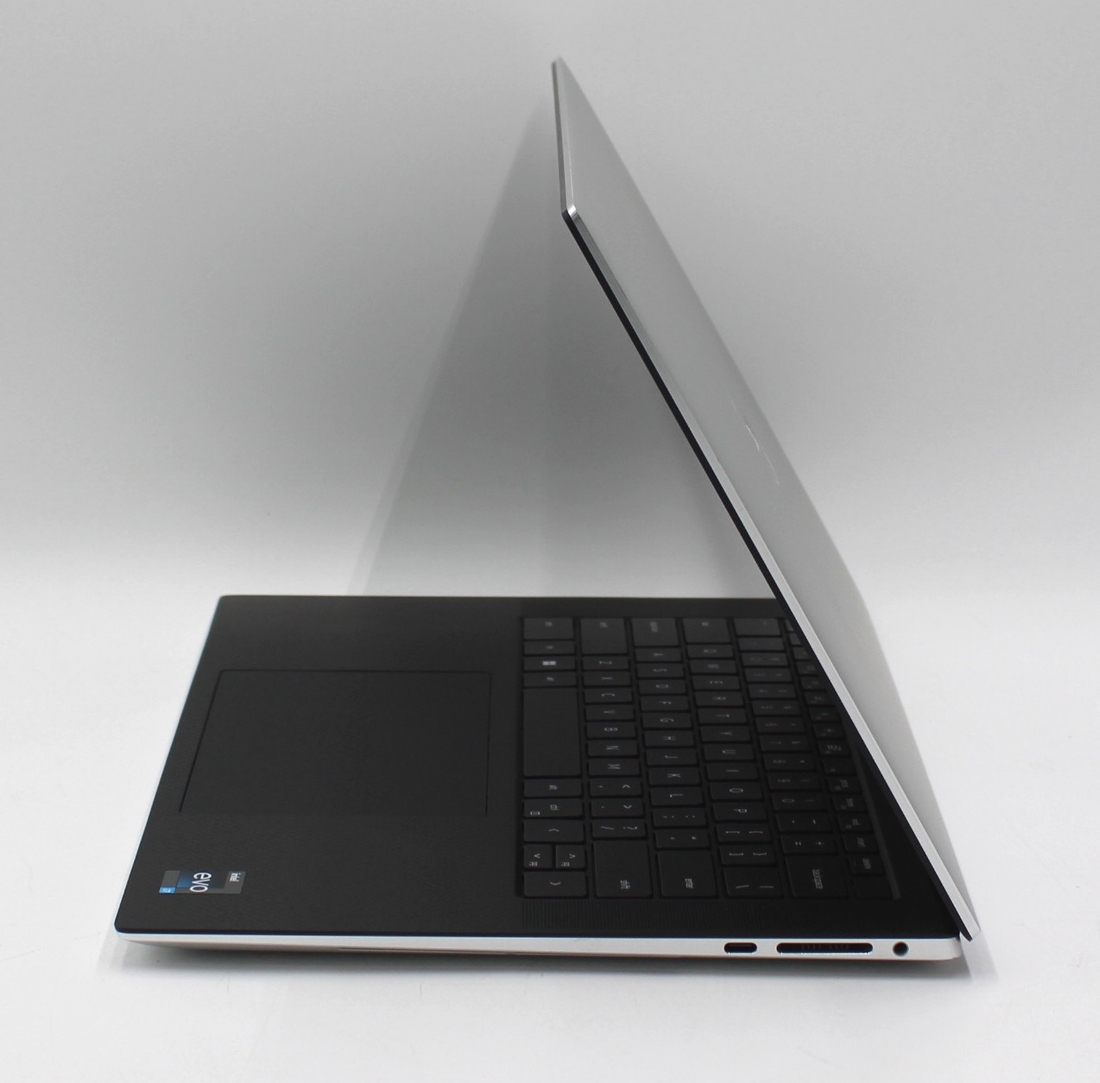 Dell XPS 15 9530 i7-13700H 32GB 512GB 3456×2160 RTX 4060 Windows 11 Pro