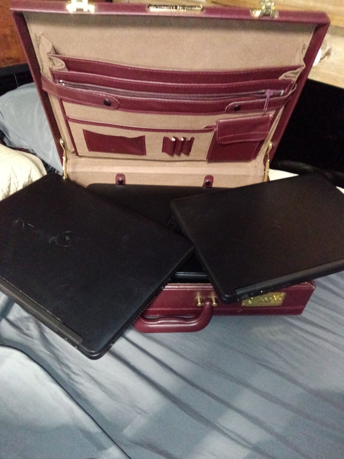 Dell Latitude E5440, HP Zbook 15, Dell Inspiron 3585, HP Model 15-af131dx…